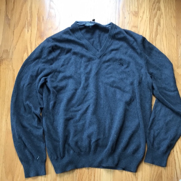 Express grey v neck sweater - Picture 2 of 9